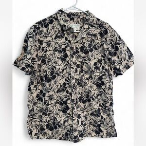 American Eagle Outfitters Black and Cream Floral Shirt